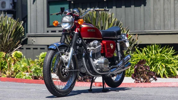 REB Concours 2023: elette la moto più innovativa e quella più emozionante