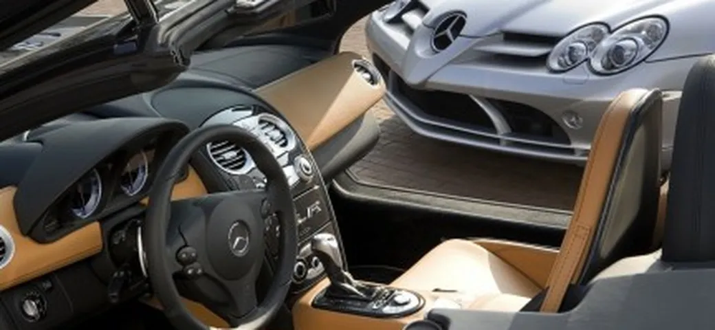 Mercedes SLR McLaren Roadster: gli interni