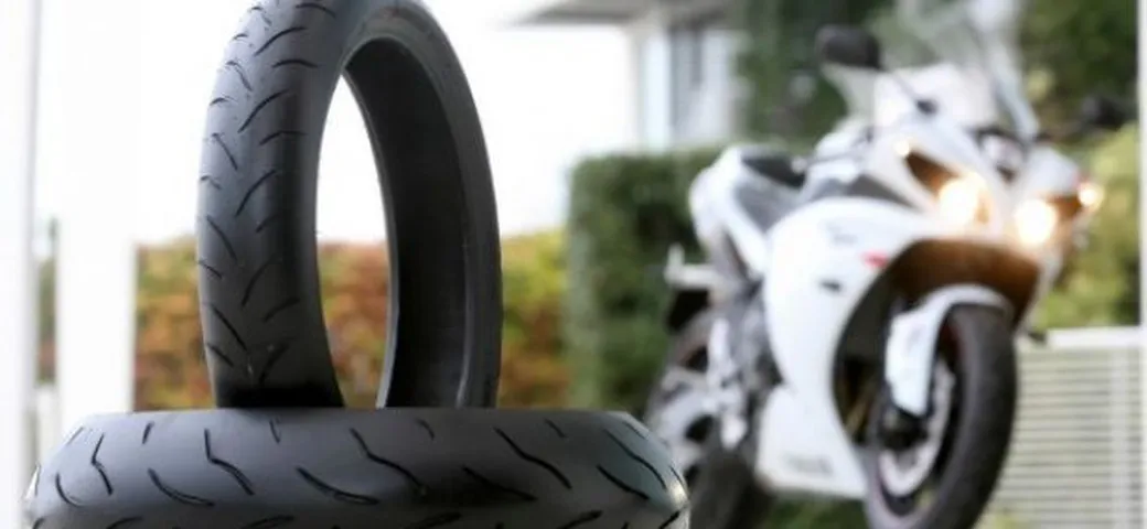 Bridgestone presenta il nuovo pneumatico sportivo Battlax BT-016 Pro Hypersport