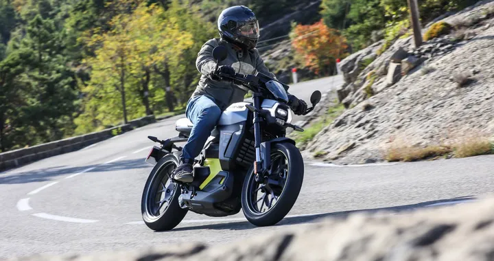 Can-Am Pulse e Origin: la rivoluzione elettrica su due ruote [PROVA e FOTO]