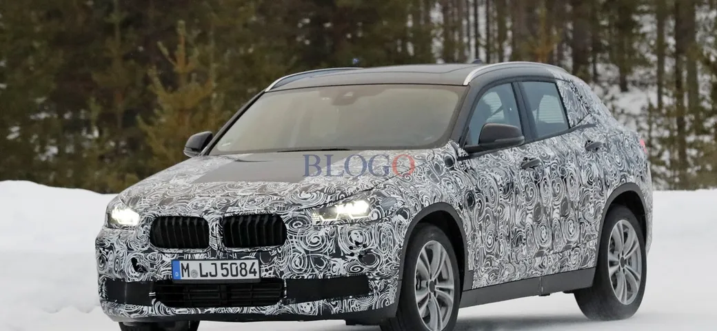 BMW X2: foto spia sulla neve