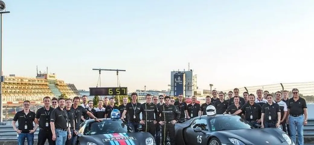 Porsche 918 Spyder: suo il record al Nurburgring