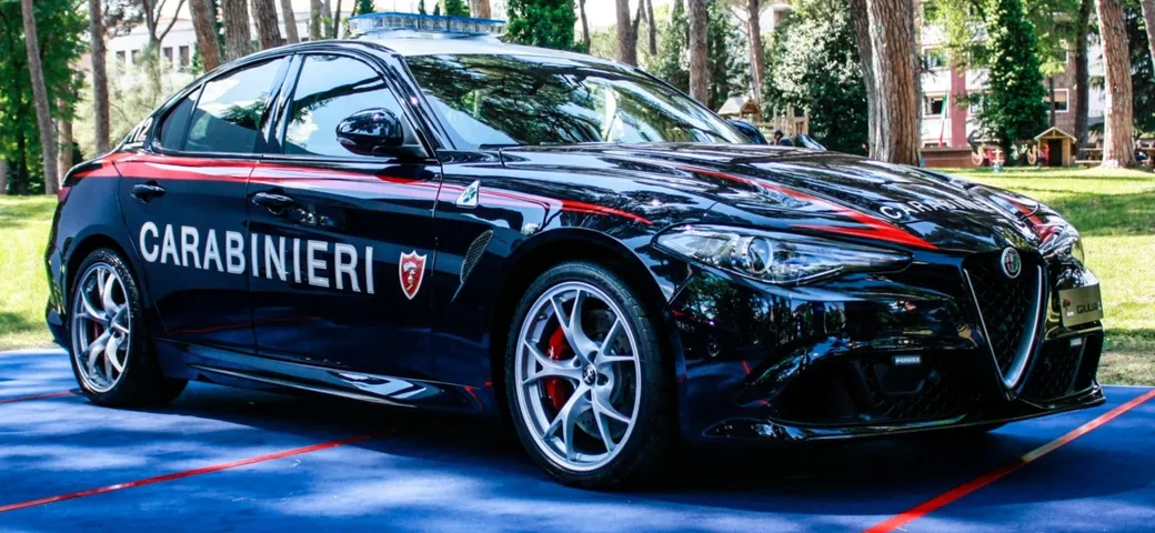 Forze dell'ordine e automobili: la classifica delle 10 migliori supercar della Polizia