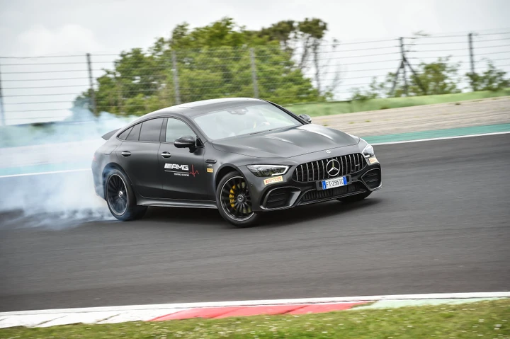 Mercedes-AMG, il 28 luglio tornano a Valllunga i corsi Driving Academy Italia 2020
