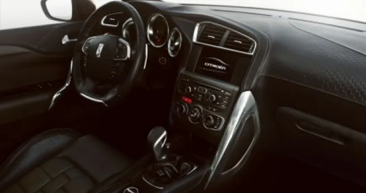 Citroen DS High Rider: le foto degli interni