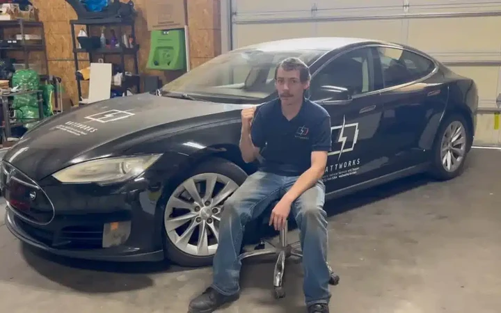 Tesla Model S con 750.000 km: quanto è costato sostituire la batteria