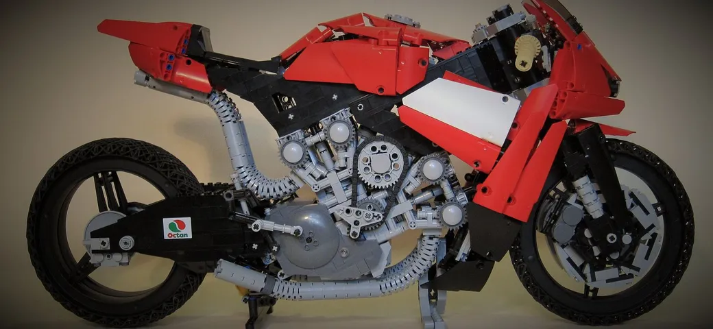 La Ducati V4 esiste già. Ed è in LEGO!