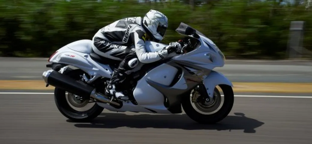 Al Mugello con la Suzuki GSX-R1300 Hayabusa ABS