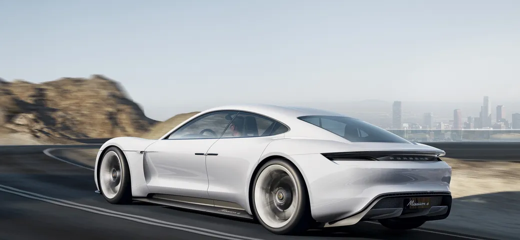 Porsche Taycan: negli USA tre anni di ricarica gratis