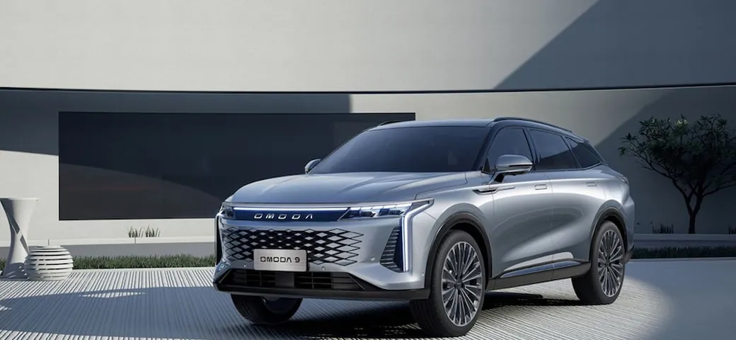 Omoda 9, arriva in Italia il SUV plug-in da 1.300 chilometri di autonomia