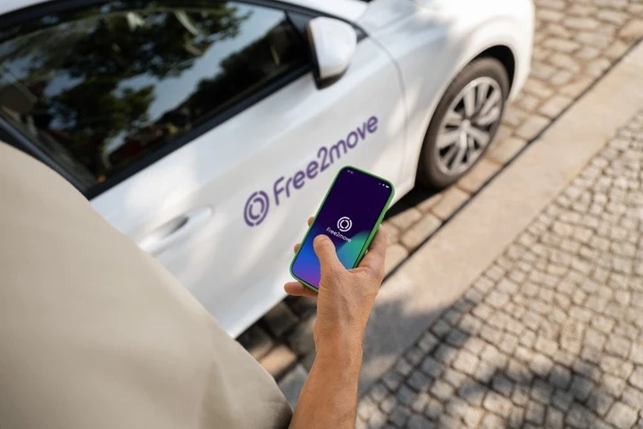 Free2move passa di mano: Stellantis cede il car sharing a Mutares