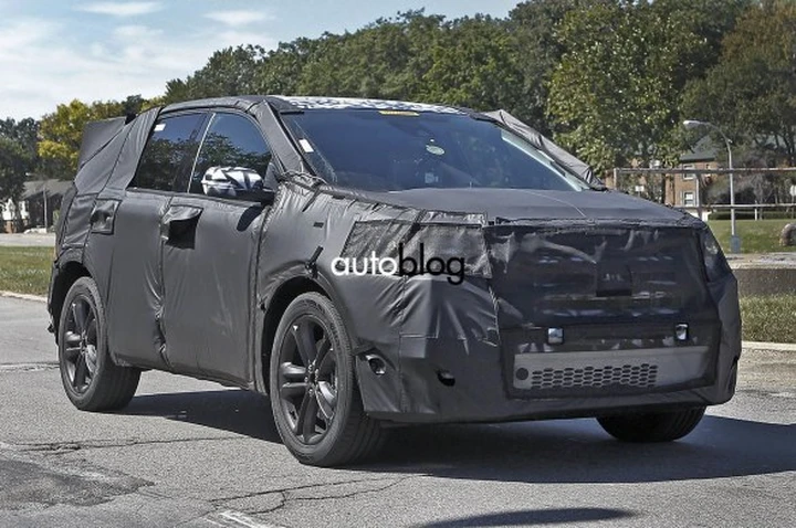 Ford Edge: foto spia ravvicinate