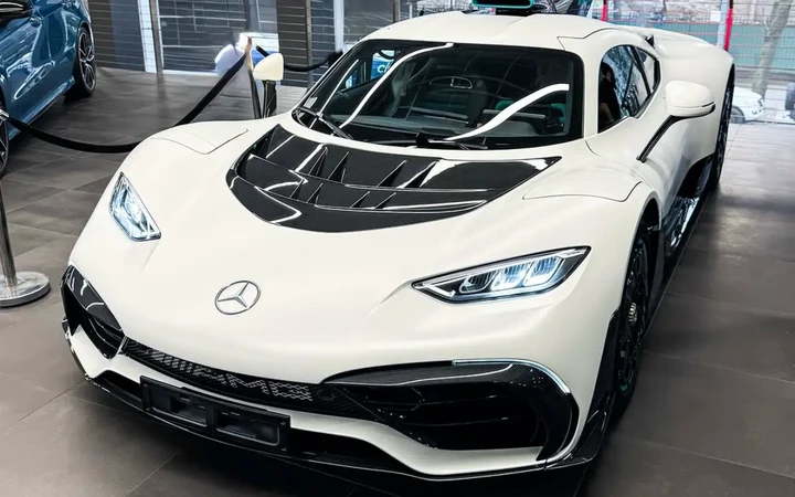 La Mercedes AMG One sbarca a NY e lascia tutti sbalorditi