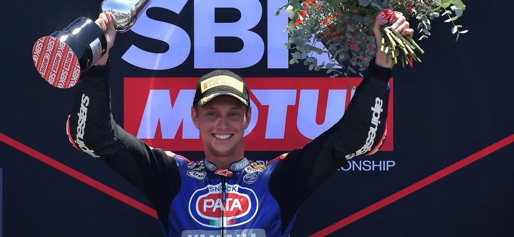 Jerez, Gara-2: cade Bautista, vince Van der Mark!