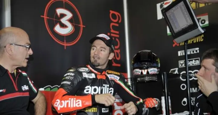 Max Biaggi martello nelle prove... bene nel passo di gara