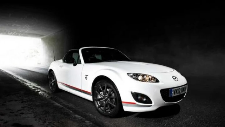 Mazda MX-5 Kuro, edizione speciale per il mercato inglese