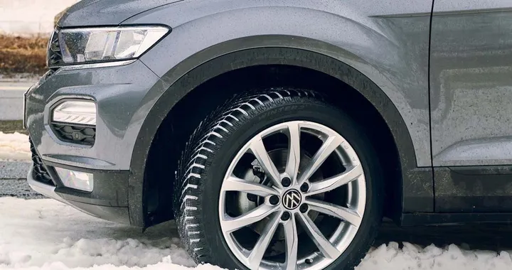 Pirelli Cinturato Winter 2: il pneumatico con lamelle a geometria variabile