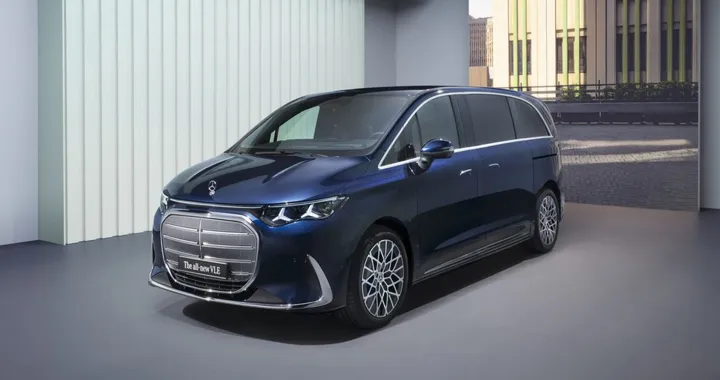 Mercedes VLE, il nuovo van di lusso alla spina: autonomia fino a 700 km