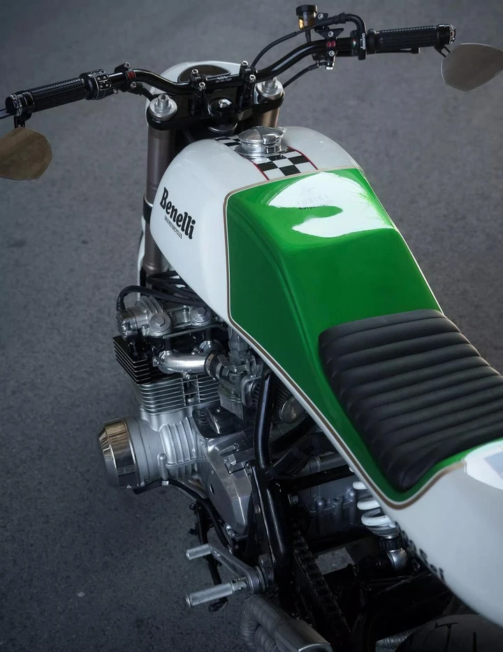 Moto Guzzi 900 Sei Sinfonia