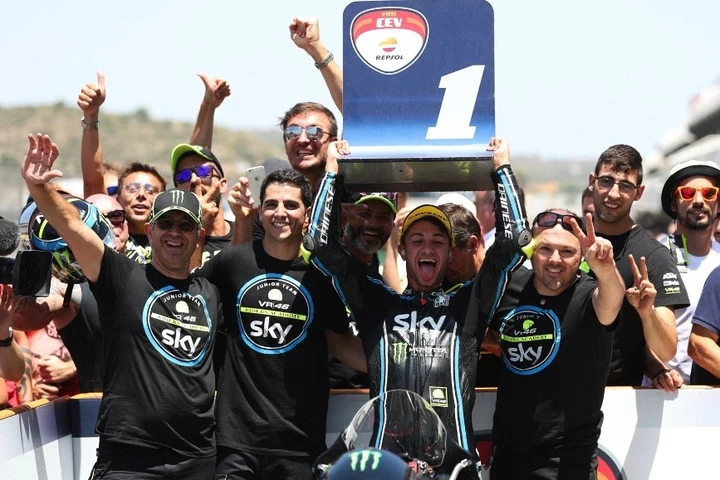 CEV Moto3: Dennis Foggia trionfa a Valencia