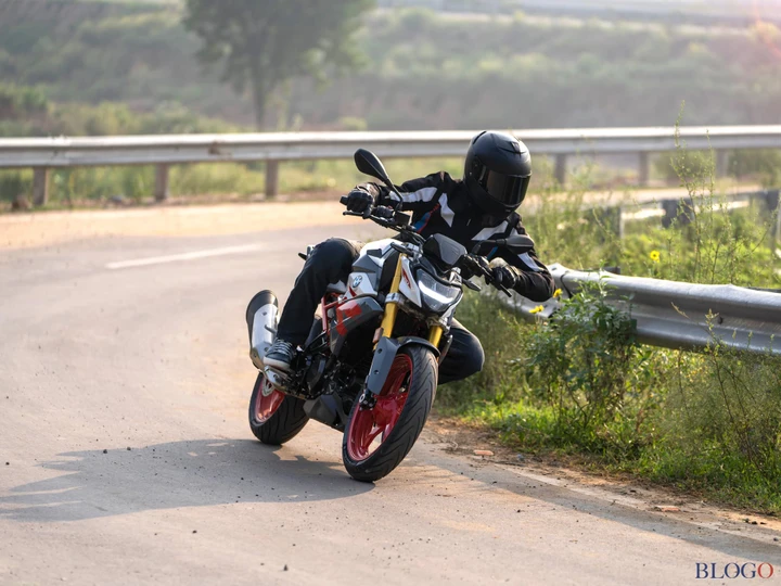 BMW G 310 R 2021: la più piccola delle roadster si rinnova