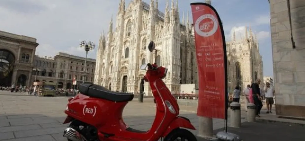 Vespa e RED insieme per la lotta contro l'AIDS