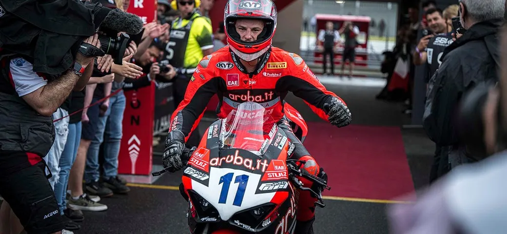 Supersport Australia: prima vittoria per Bulega e la Panigale V2