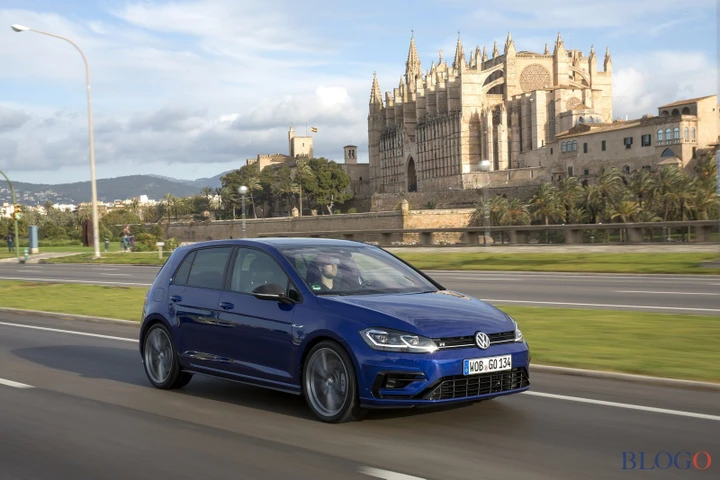 Volkswagen Golf R: in arrivo un motore a 5 cilindri?