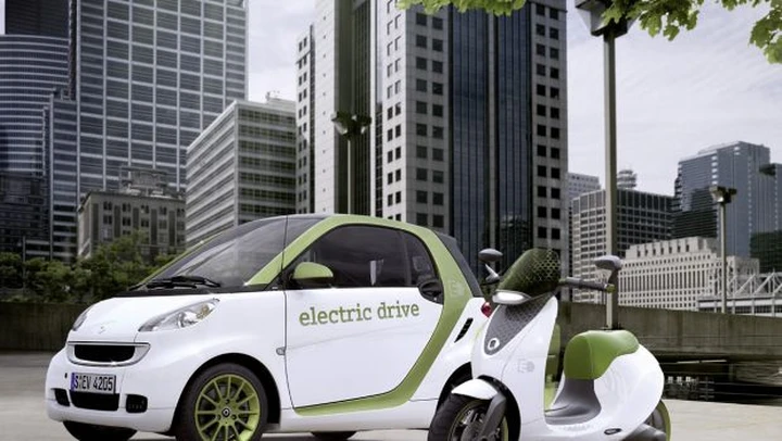 Smart completa la gamma elettrica: eScooter in arrivo nel 2014