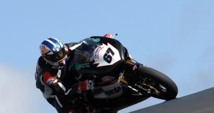WSBK: Byrne davanti a Rea e Fabrizio sotto la pioggia di Portimao