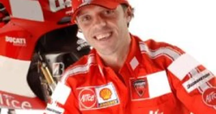 Costume National e Ducati in passerella a Milano