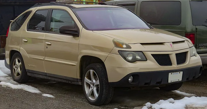 SUV storici: da Pontiac Aztek a Nissan Juke, le icone che hanno cambiato il design