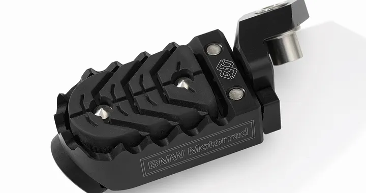 BMW Motorrad, richiamo per i poggiapiedi del catalogo accessori per GS