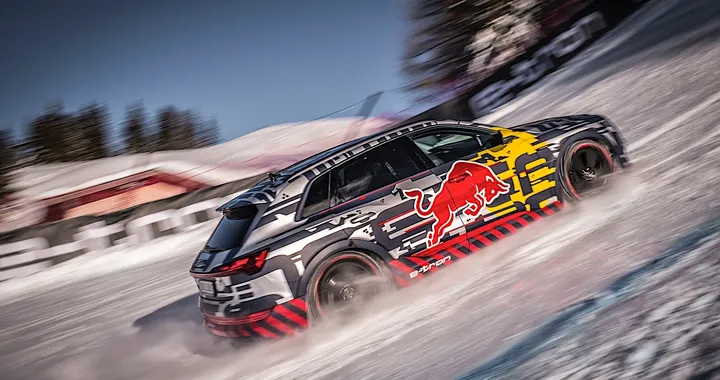Audi e-tron: “in pista” sulla Streif di Kitzbühel