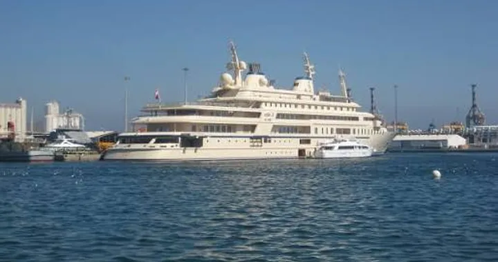 Al Said in Mediterraneo, il superyacht della famiglia reale dell'Oman sorprende tutti