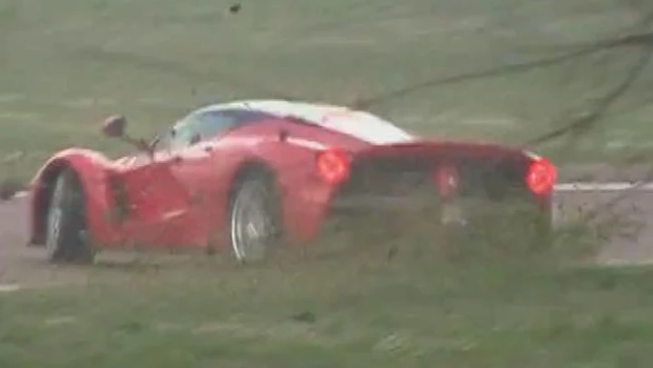LaFerrari: Testacoda con Kimi Raikkonen in video