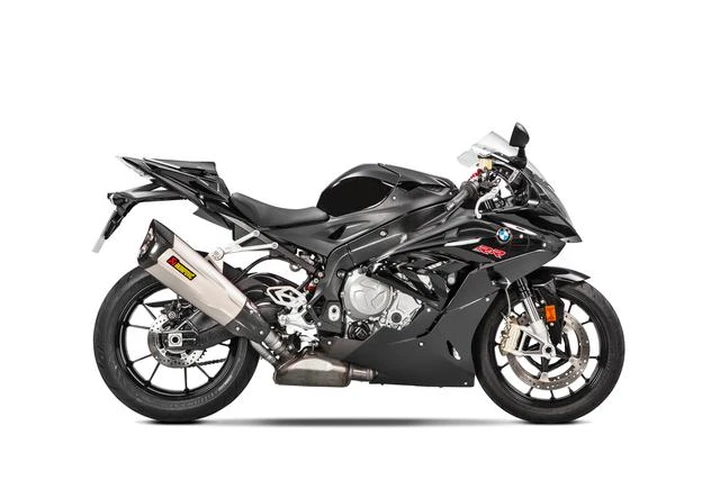 Akrapovič: nuova collezione di scarichi 2017