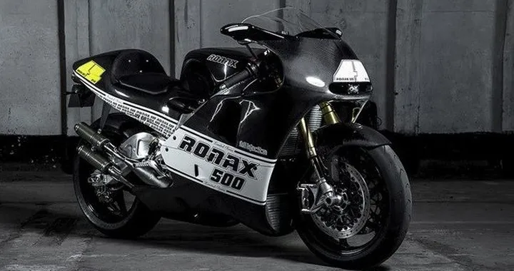 Ronax 500: svelata la V4 2 tempi ispirata alla Honda NSR 500 [VIDEO]