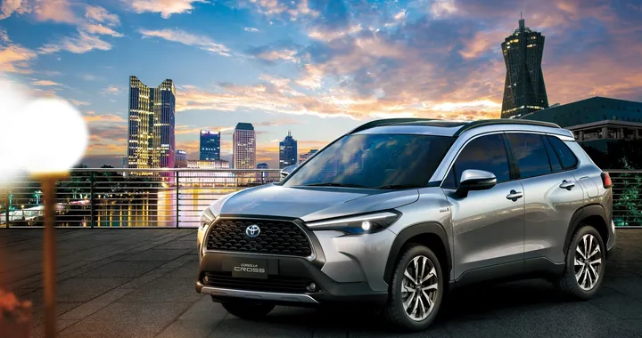 Toyota Corolla Cross: inedita SUV di dimensioni compatte