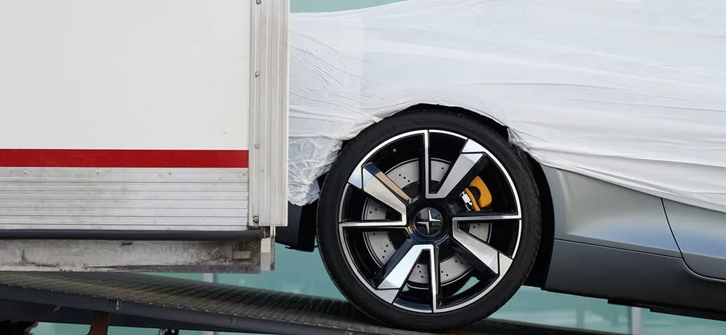 Polestar 1: a Goodwood il debutto dinamico