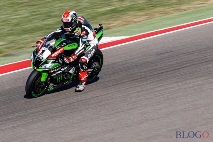Sbk Assen, Rea-show fa doppietta e ipoteca il mondiale. Delusione Ducati a podio con Davies. Melandri a terra