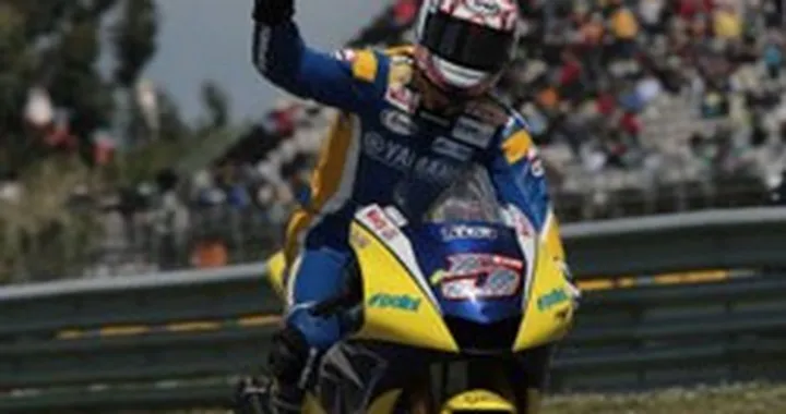 Shanghai. Edwards, che pole! E che Rossi, che Stoner! Domani corsa di fuoco