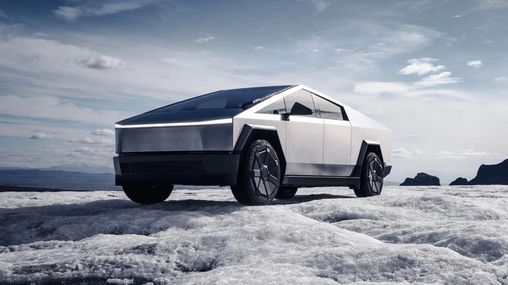 Tesla Cybertruck, la parola d'ordine è vendere: anche a tasso zero