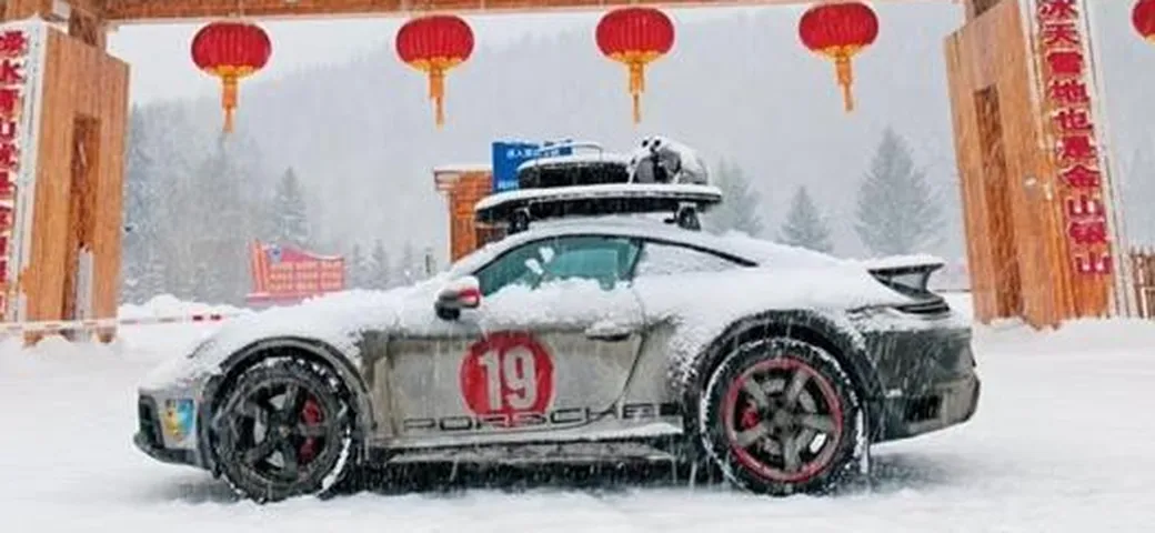 Quanto è affidabile una Porsche? La risposta sono 33.000 km in 75 giorni: l'impresa