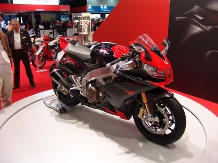 Aprilia RSV4 live @ Intermot 2008
