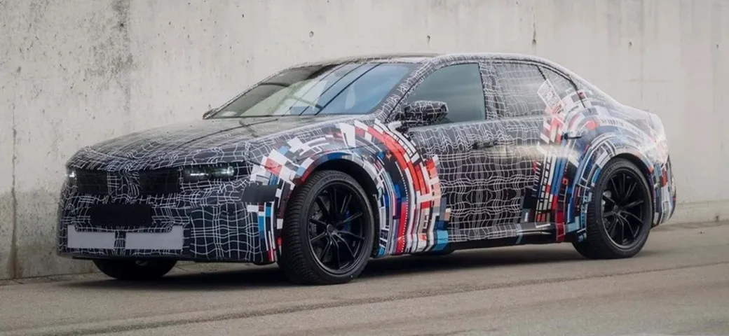 BMW M3 elettrica: sportività e innovazione con 550 CV dal 2027