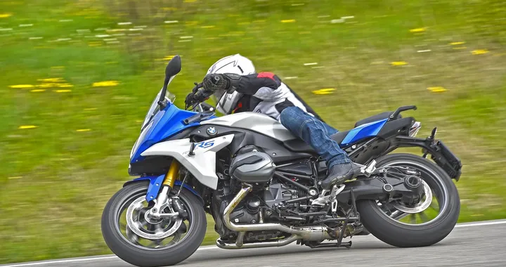 BMW R 1200 RS 2015: il nostro test su strada