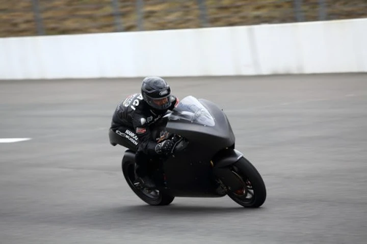La Mugen Shinden Ni al TT Zero 2013 con John McGuinness
