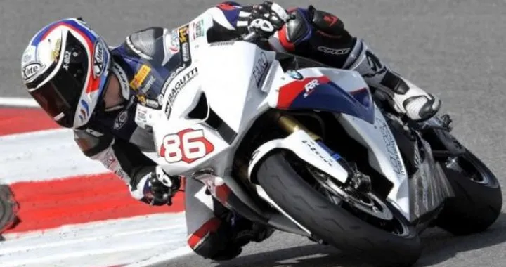 STK 1000: Ayrton Badovini domina la gara di Valencia