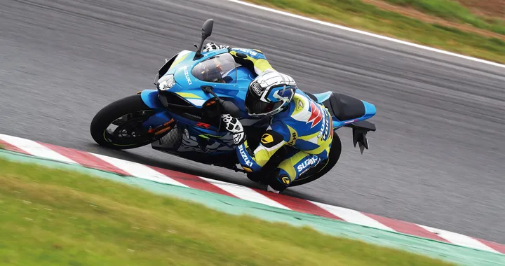 Suzuki "Don’t stop your passion": la promozione per ripartire alla grande